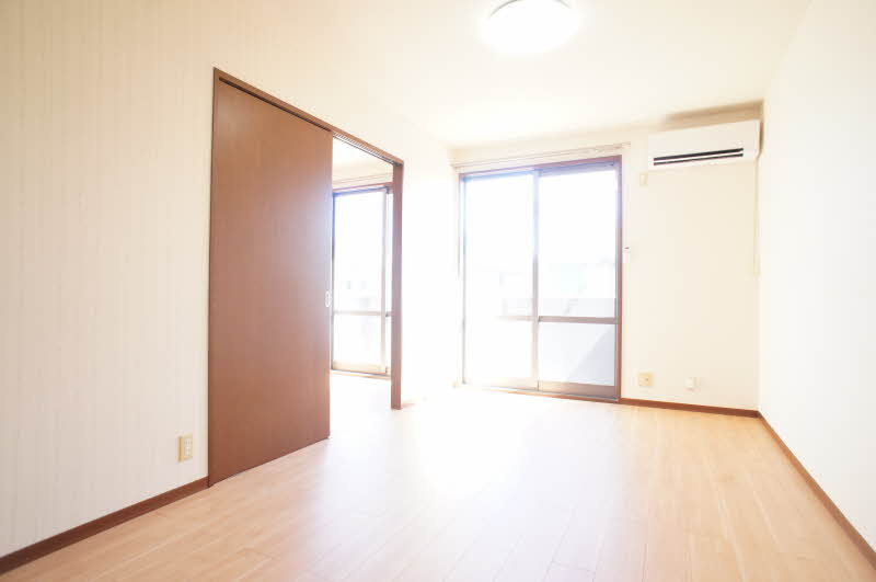 サニーコートダイドーDの居間・リビング|LDK11.9帖