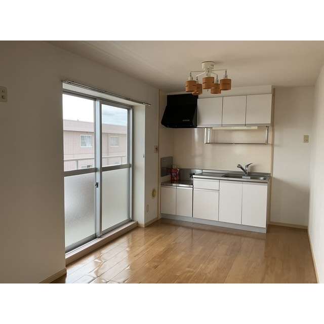 ガーデンムツミAの居間・リビング