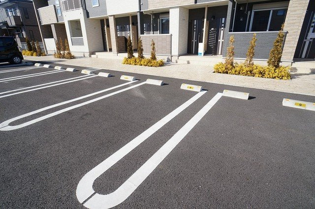 ファースト・リングⅤの駐車場