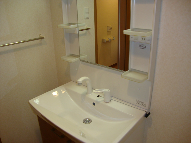 ルピナス・彩の洗面所|洗髪洗面化粧台