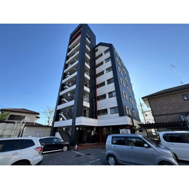 ヴァンデュール上大曽　旧前橋マンションの外観