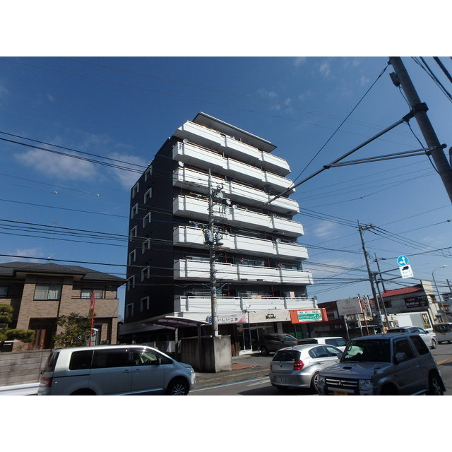 ヴァンデュール上大曽　旧前橋マンションの外観