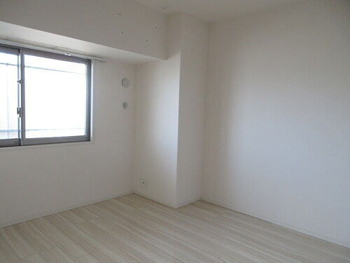 サーパスシティ桜通りパークウイングの設備|洋室６.０畳（内装後）