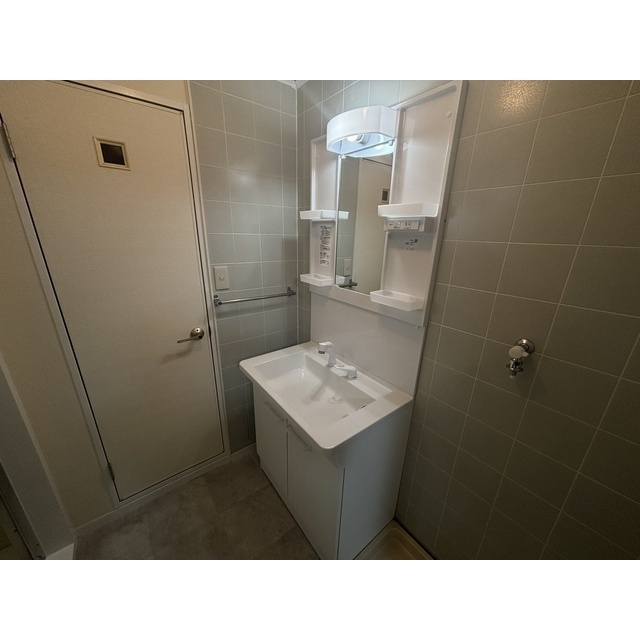 セジュール滝の原Aの洗面所