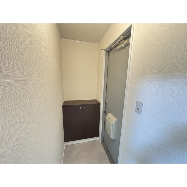 セジュール滝の原Aの玄関