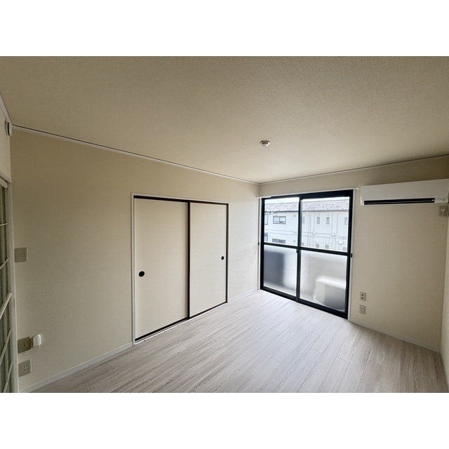 セジュール滝の原Aの居間・リビング