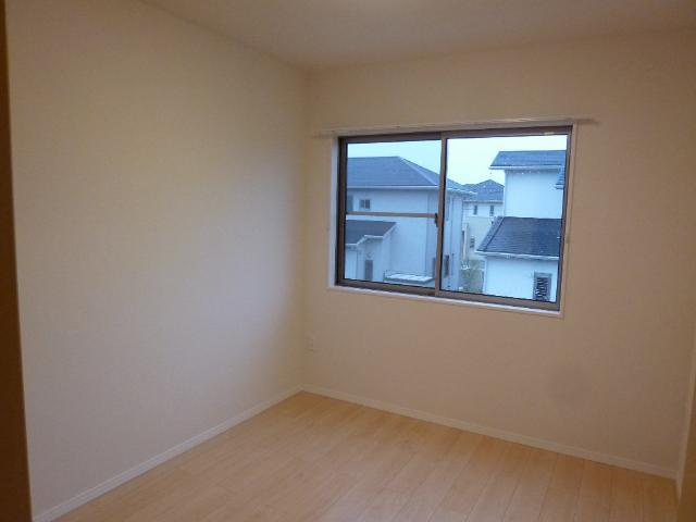 鹿沼市緑町２丁目のアパートの内装|洋室（南側）