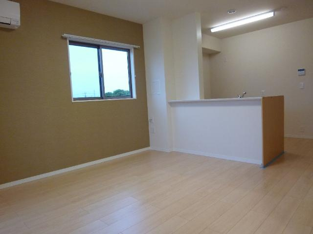 鹿沼市緑町２丁目のアパートの居間・リビング|リビング