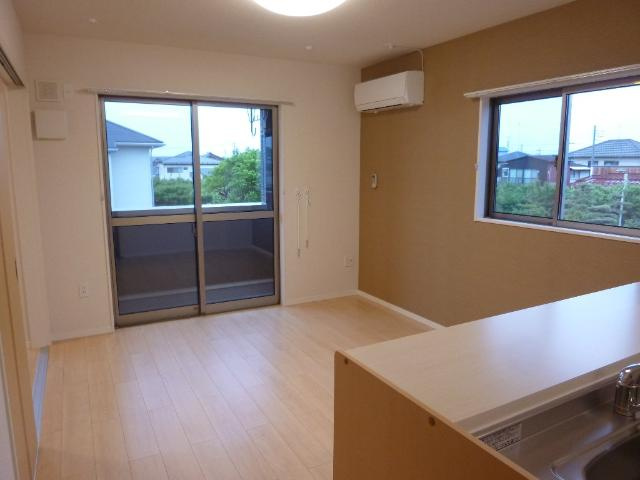 鹿沼市緑町２丁目のアパートの居間・リビング|リビング