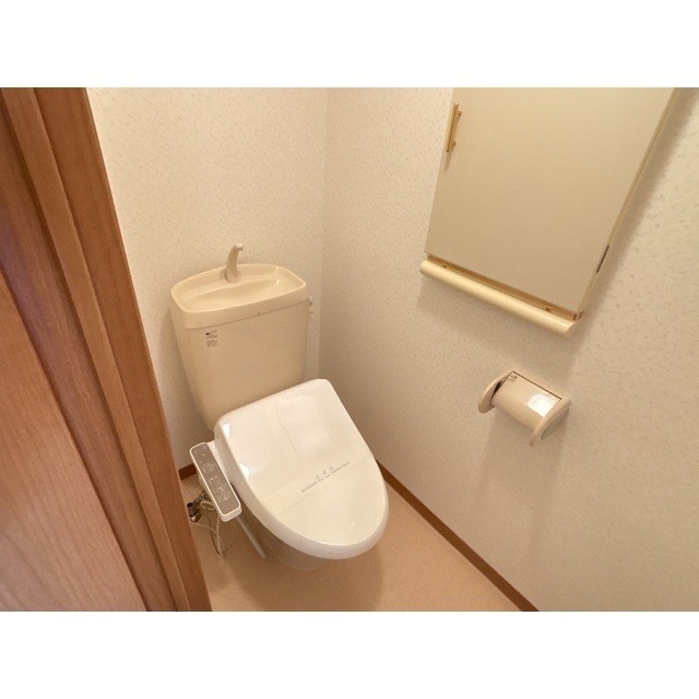 ルネス・レガートのトイレ