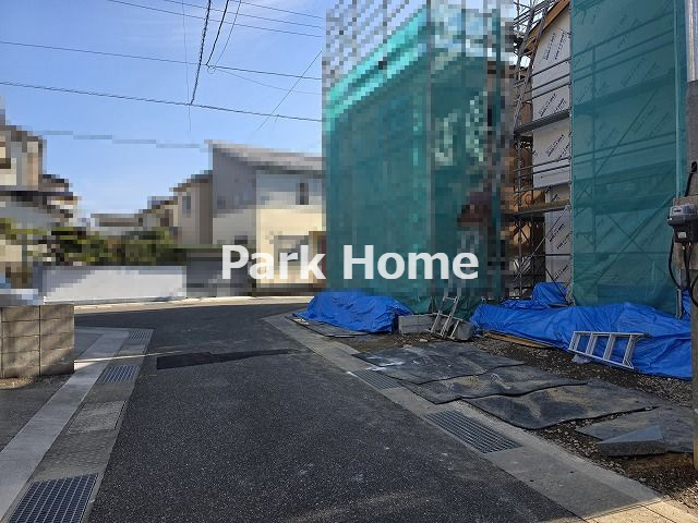 高知市鴨部2丁目 -2棟1号棟- 新築戸建ての前面道路含む現地写真