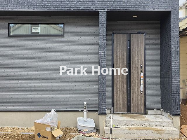 高知市鴨部2丁目 -2棟1号棟- 新築戸建ての玄関|2025.12月末：建築中