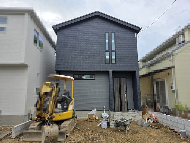 高知市鴨部2丁目 -2棟1号棟- 新築戸建ての外観|2025.12月末：建築中