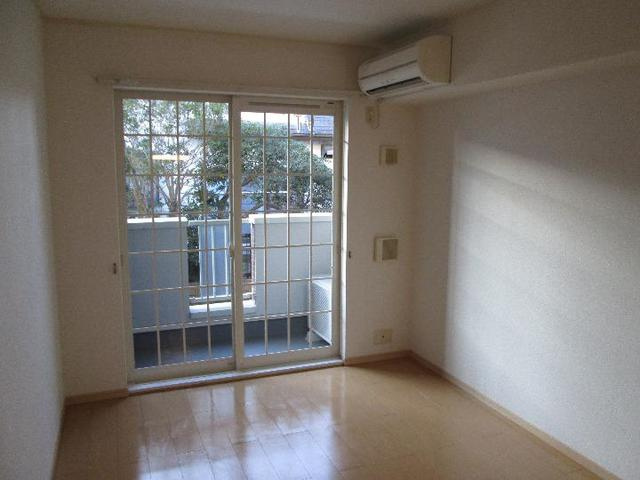 サンウエストの居間・リビング