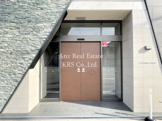 【エントランス】 | LA MAISON VERTE | 毎日通るエントランスはこのようになっています！