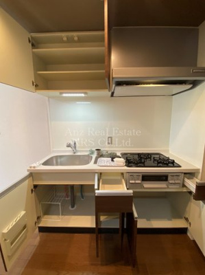 【キッチン】 | LA MAISON VERTE | 収納豊富なキッチンはお料理好きの方に喜ばれています！