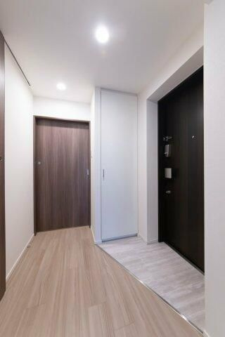 プラウドフラット文京千駄木の玄関