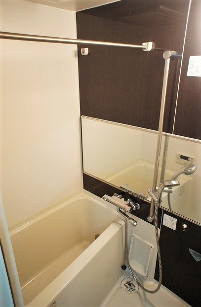 エンクレスト平尾Ⅱの浴室|落ち着いた空間のお風呂です