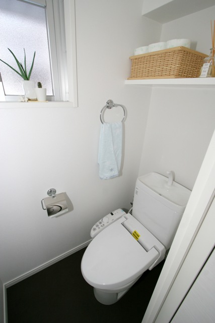 エンクレスト平尾Ⅱのトイレ|落ち着いた色調のトイレです