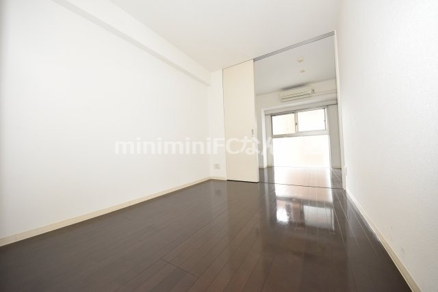 サムティ難波グレイスの居間・リビング