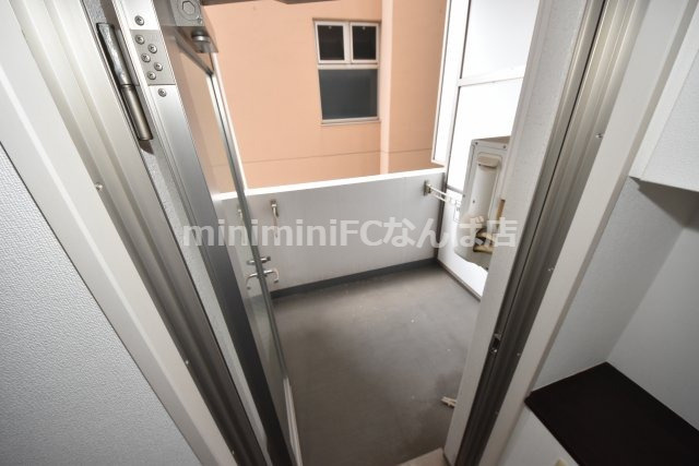 サムティ難波グレイスのバルコニー