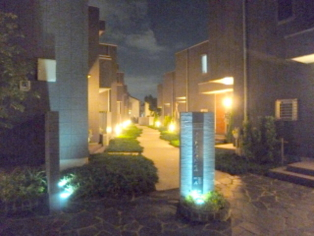 エスペランサAのロビー|★夜の雰囲気も素晴らしいです