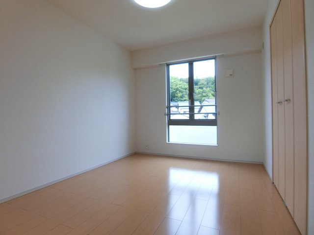 ラベンダー　Ａの洋室