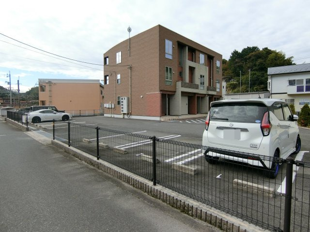 ラベンダー　Ａの駐車場