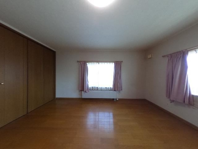 大空町女満別西7条4丁目戸建の洋室