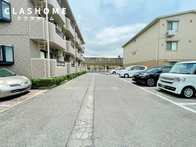 ＳＡＮＴＯＰＩＡ−ＳＥＮ　　　刈谷市近郊の賃貸はクラスホームの駐車場
