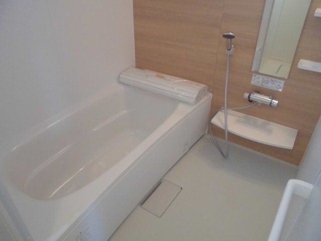 シン・オオヌキソウの浴室