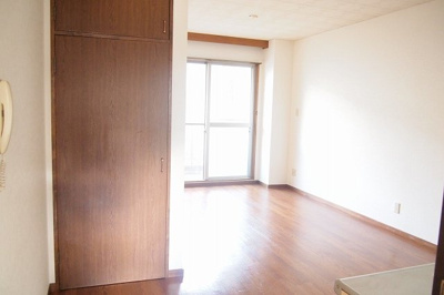 【その他】 | シャトー三島 | 洋室