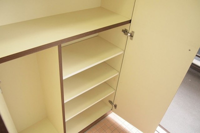 【玄関】 | シャトー三島 | 下駄箱