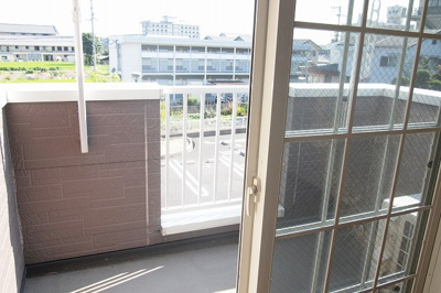 【バルコニー】 | フォンテーヌＮ－2 | 階段