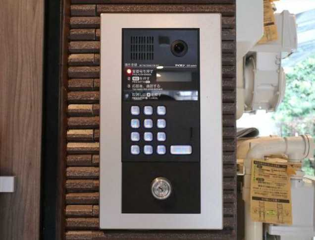 レオリオ　　築浅　浴室乾燥機　ネット無料のセキュリティ