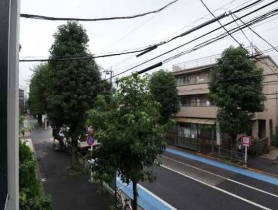 レオリオ　　築浅　浴室乾燥機　ネット無料の展望