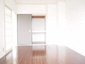 【その他】 | メゾン前栽1 | 洋室