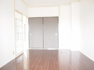 【その他】 | メゾン前栽1 | 洋室