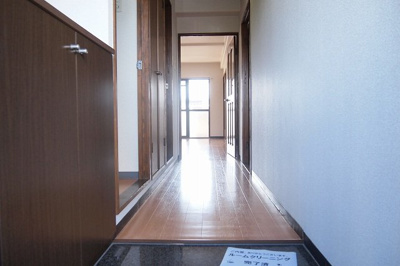 【玄関】 | ル・ソレイユ | 廊下
