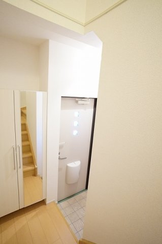 ネオプリンスの玄関|明るい玄関です