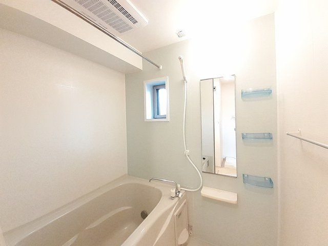 ブレイブコートⅡの浴室|お風呂で日々の疲れを落としましょう