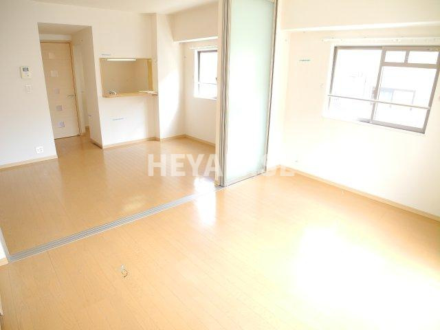 カーサビータスの居間・リビング|※同物件同室タイプの別室の写真でございます※現況を優先します※