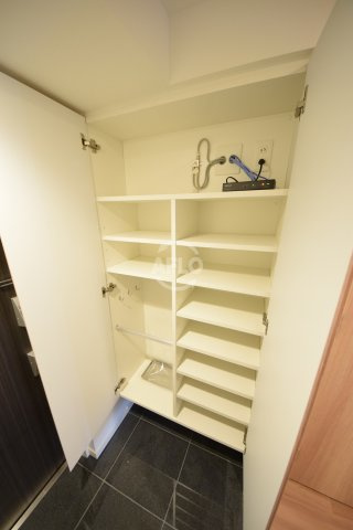 スマートカーサ伏見町の収納|スマートカーサ伏見町　シューズボックス