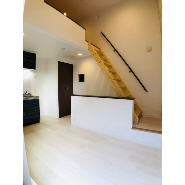 LE COCON砂口町　名古屋市賃貸　仲介手数料無料の居間・リビング