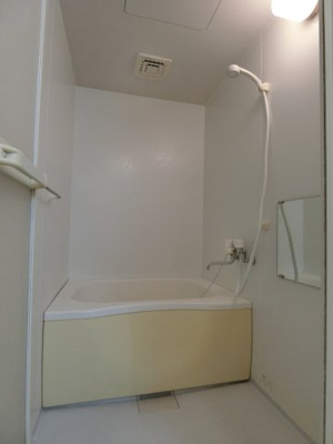 【浴室】 | ジョリ・グレーヌ