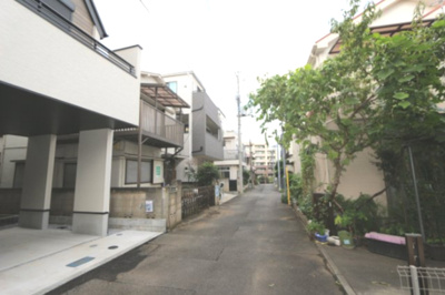 【外観】 | 【KEIAI STYLE】西東京市芝久保10期 | 愛車を守るビルトインガレージ！アウトドア用品のお手入れにも便利です！