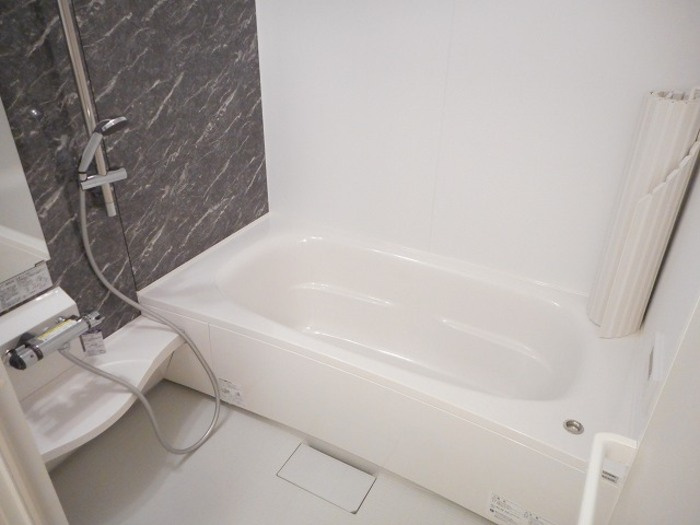 ベルエキップの浴室