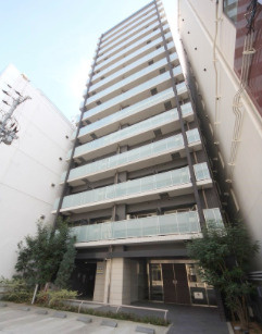 コンフォリア心斎橋EASTの外観