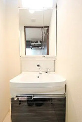 プレサンス立売堀パークシティの独立洗面台