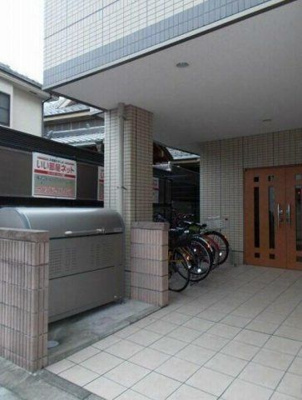 【エントランス】 | サンリット三好